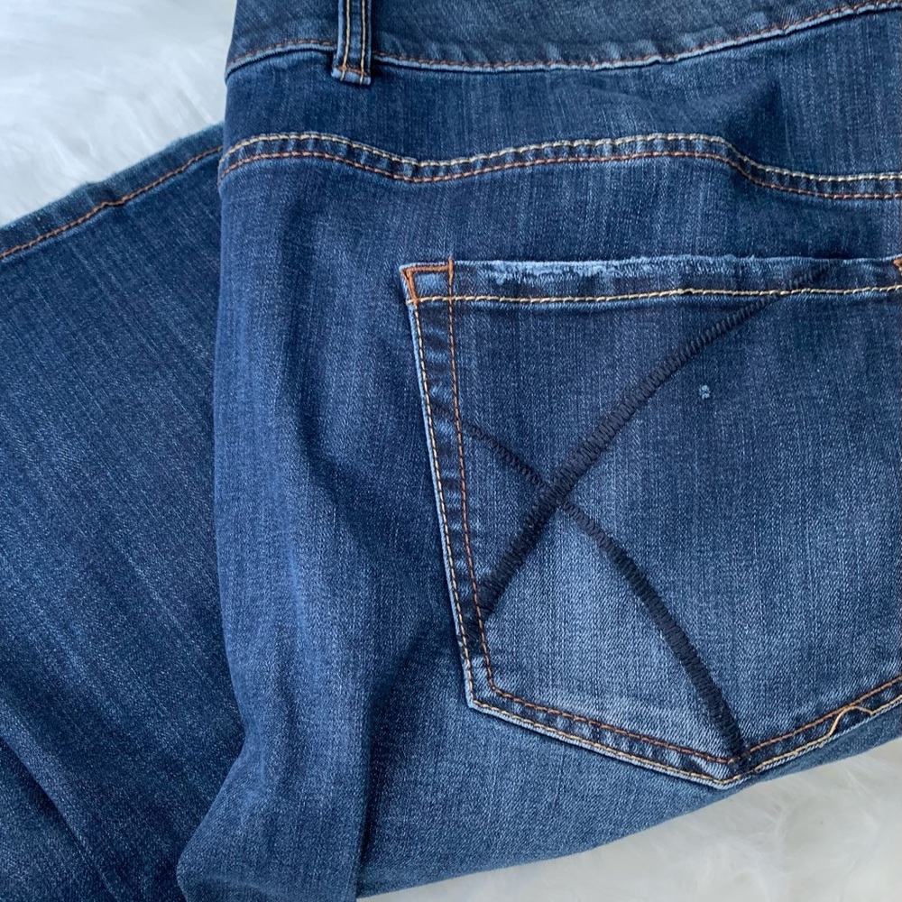 Lane Bryant High Rise Bootcut 26 Short Jeans